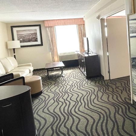 Fairbridge Hotel Cleveland East Wickliffe Esterno foto