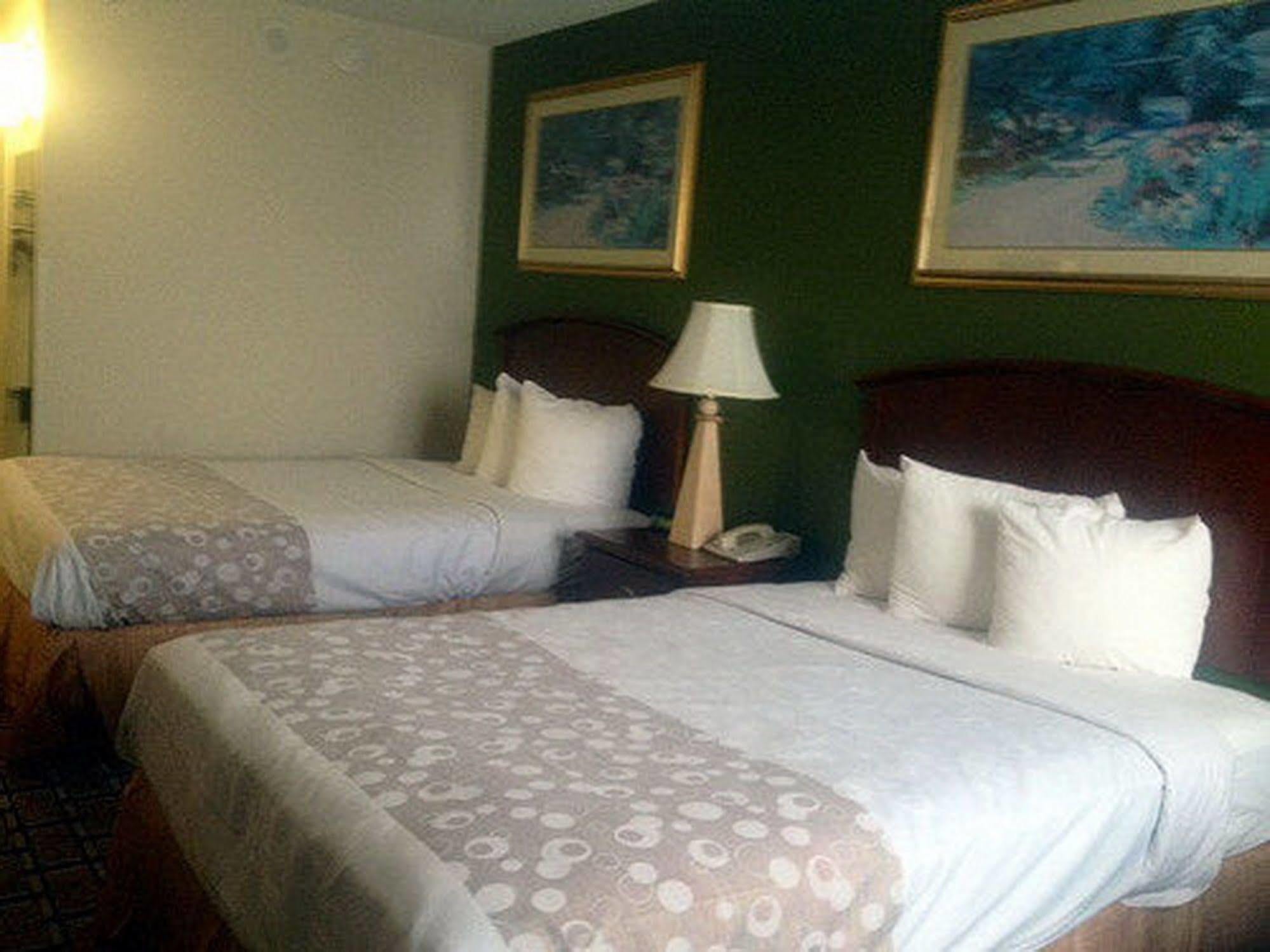 Fairbridge Hotel Cleveland East Wickliffe Esterno foto