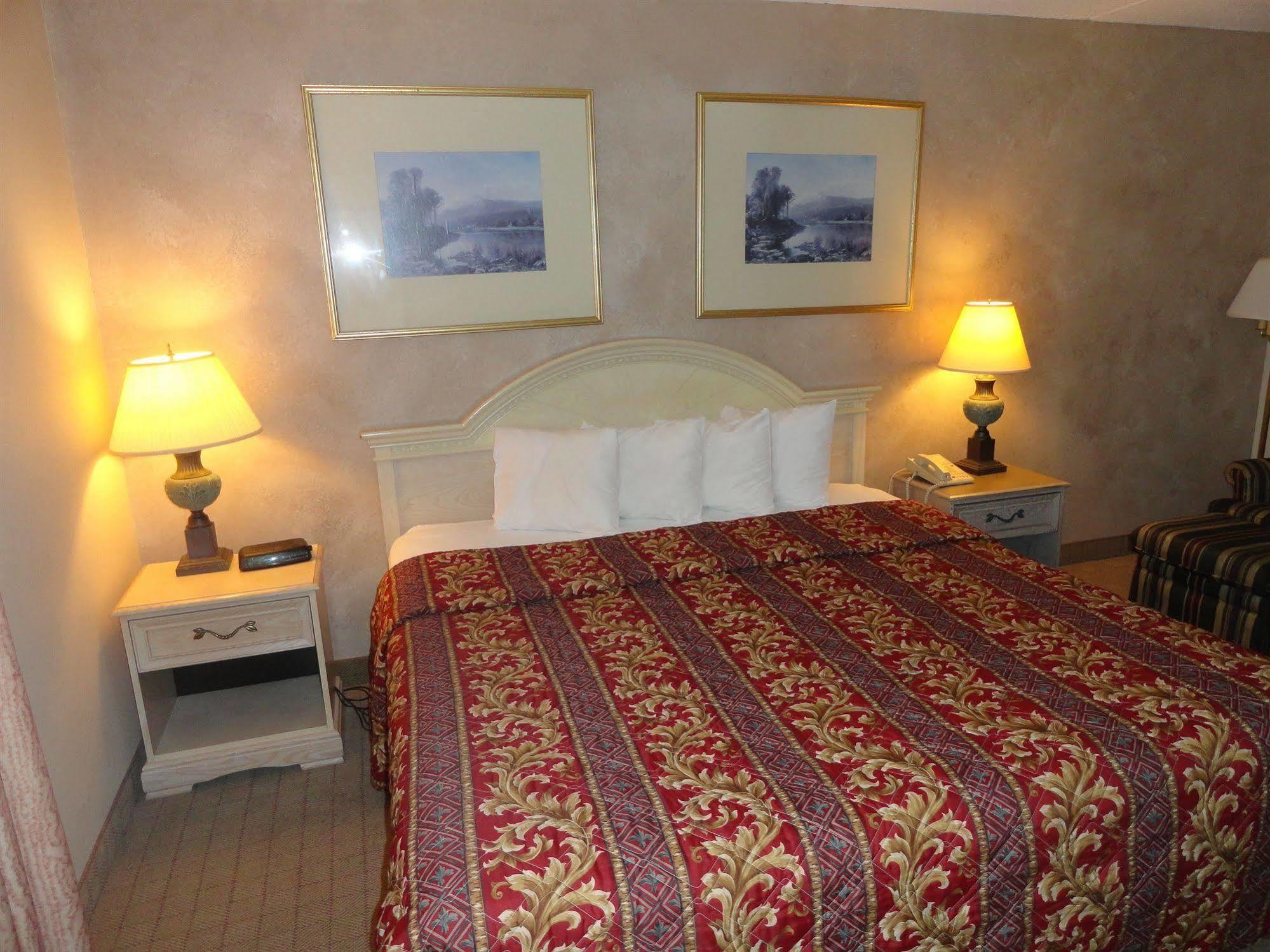 Fairbridge Hotel Cleveland East Wickliffe Esterno foto